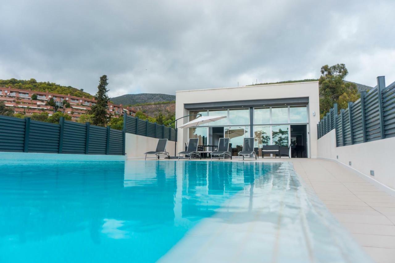 Luxurious Villa Marly I To Two Minutes The Beach Castelldefels Εξωτερικό φωτογραφία